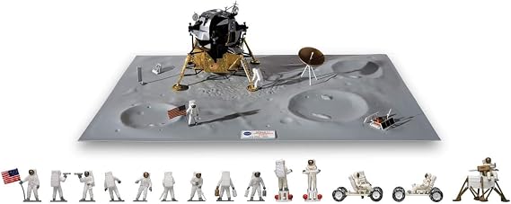 Airfix One Small Step for Man Moon Landing 1:72 Scale Space Diorama Gift Set A50106