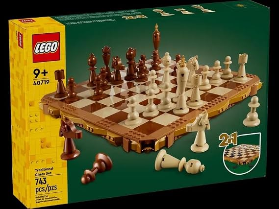 Lego Creator Traditional Chess Set, 743 Pieces, 40719
