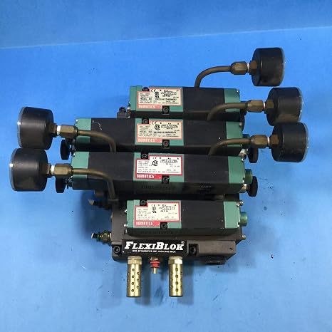081SS500M000061 Mark 8 Directional Control Valve, 1/8", Direct Solenoid, 3 Position, 4-Way (5/3), Open Center, Dual Pressure, NPTF Pressure Ports, 24 VDC