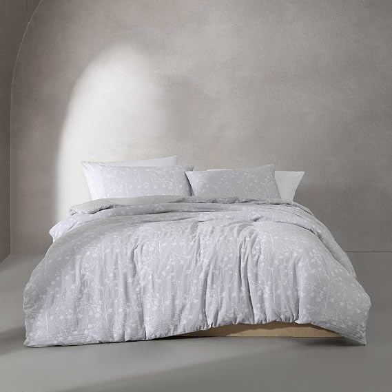 Calvin Klein - Queen Comforter Set, Cotton Jacquard Bedding with Matching Pillow Shams, Medium-Weight Bed Set, Oeko-Tex Certified (Umbra Floral Light Grey)