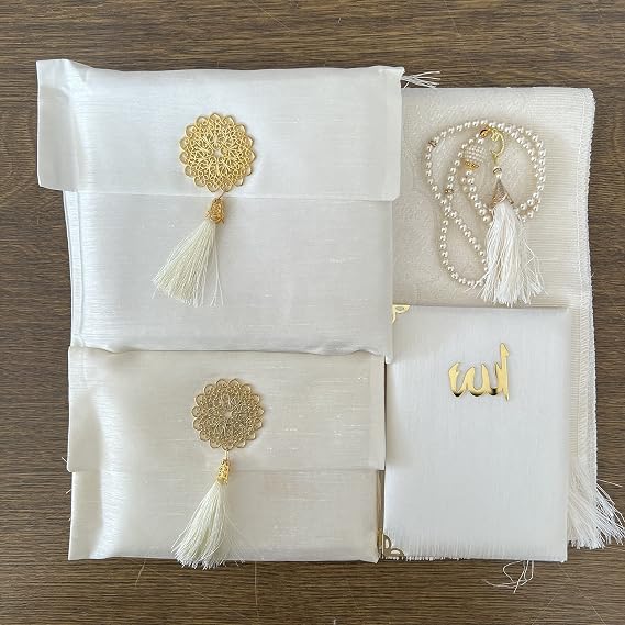 Muslim Prayer Rug, Bag&Yaseen Surah Pocket-Size Book, Bag&Prayer Beads Set I Perfect Islamic Gift I Prayer Rug Travel I Muslim for Men&Women I Soft Islamic Mat | Luxury Islamic Gifts (1 Set, Cream)